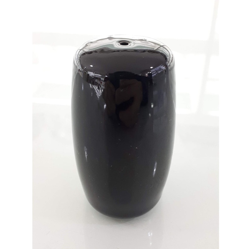 BLACK PORCELAIN SALT SHAKER 7.5 CM