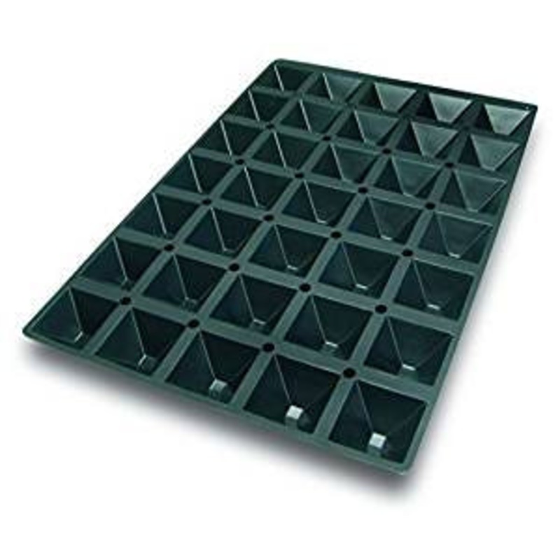 SILICON MOULD 60X40 CMS. PYRAMID65X65X35