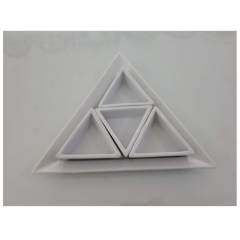 TRIANGLE PORCELAIN 4 COMPARTMENT PLATE 28X31 CM