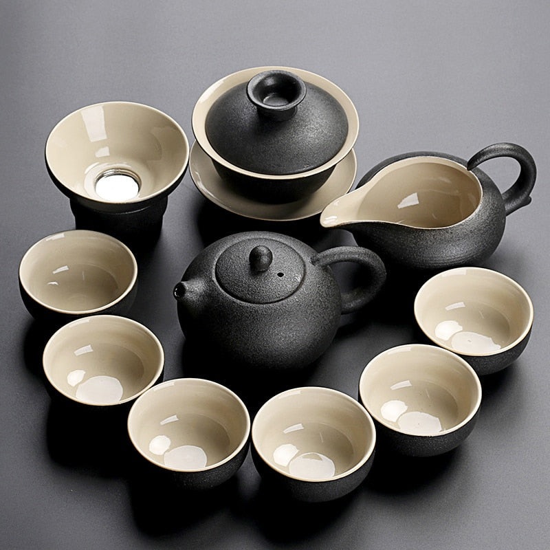 High-quality Ceramic Pottery Chinese Style Teapot Set in Black Color