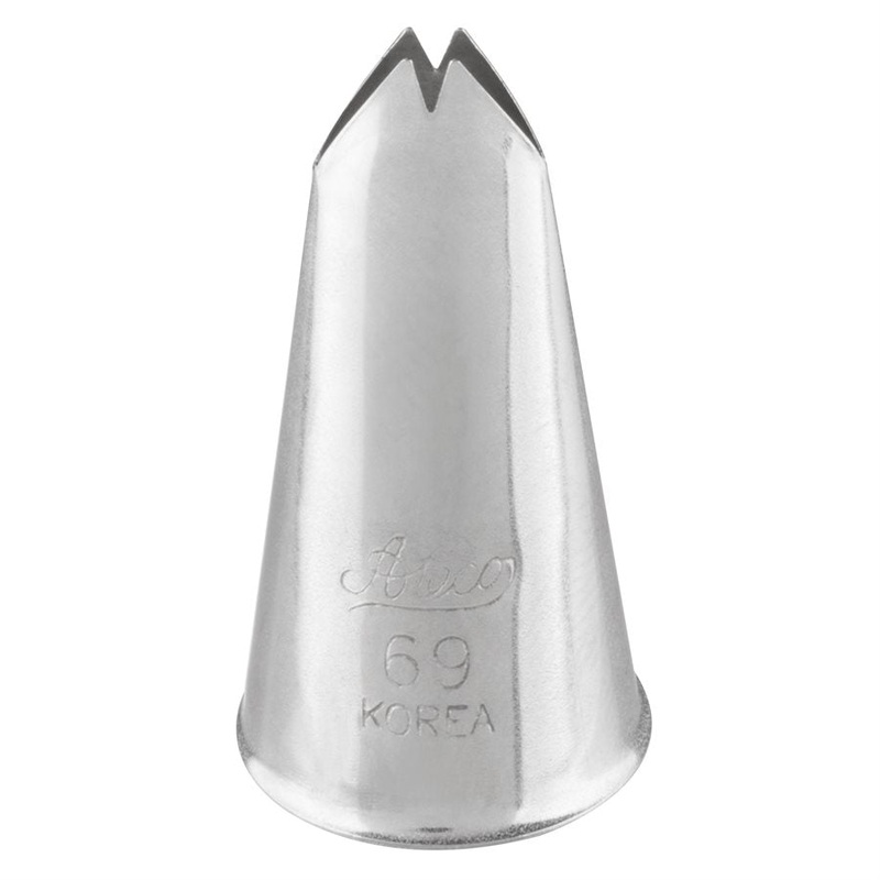 Standard Tip Leaf No. 69  By Ateco