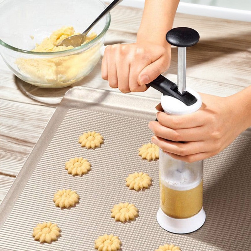 Good Grips Cookie Press with Disk Storage Case
