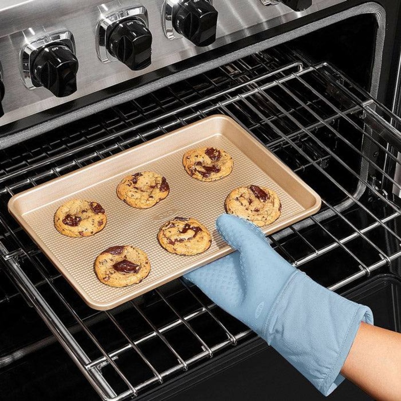 Good Grips Silicone Oven Mitt - Seltzer