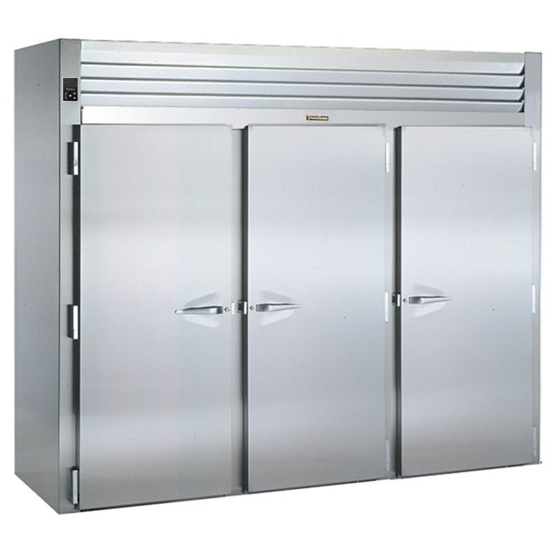 Traulsen RIH332L-FHS Spec-Line 3-Section 3 Solid Door Roll-In Heated Holding Cabinet 101" - Accepts 66"H Racks - 111.49 cu. ft. - 208-230/115v
