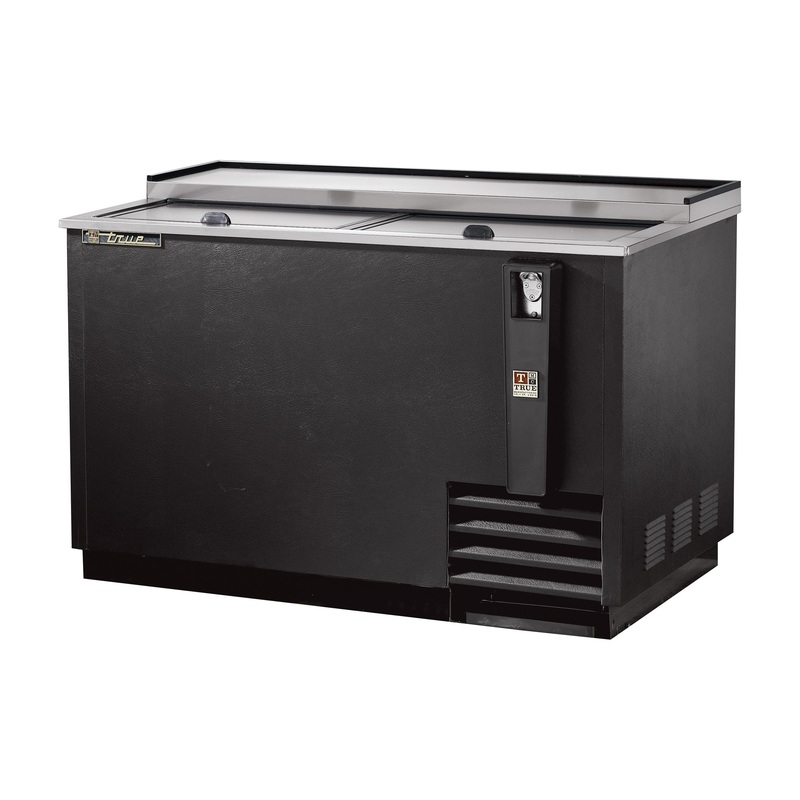 True TD-50-18-HC Black 2 Solid Slide Lid Deep Well Horizontal Bottle Cooler 50" - 115v