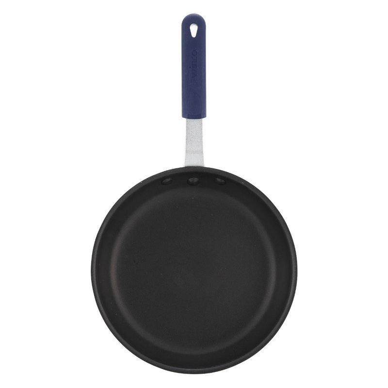 Winco AFP-8XC-H Gladiator Non-Stick Aluminum Fry Pan with Blue Silicon Riveted Handle 8"