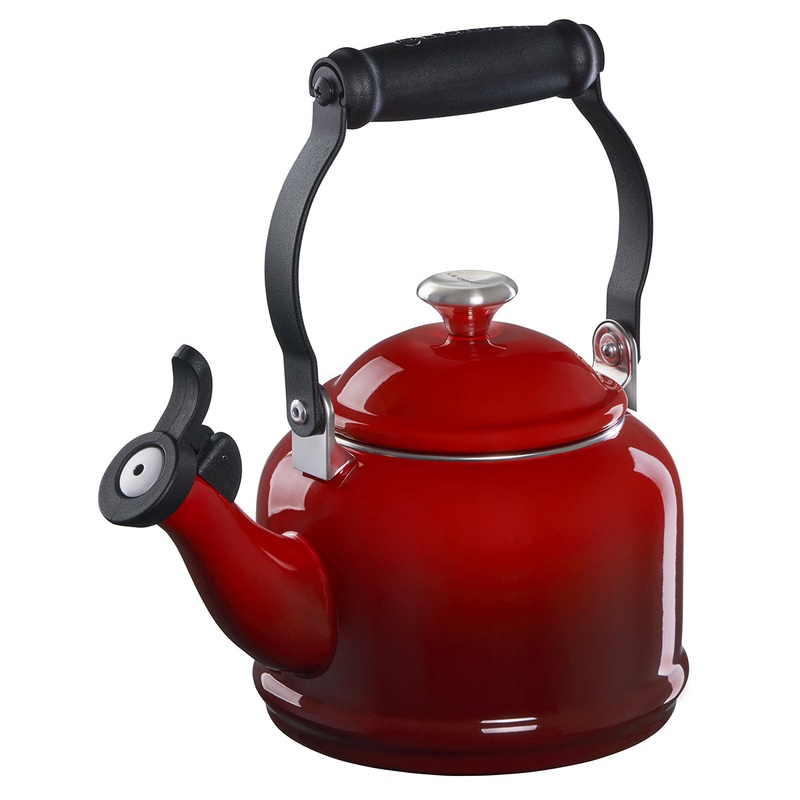 Le Creuset Demi Kettle in Cerise