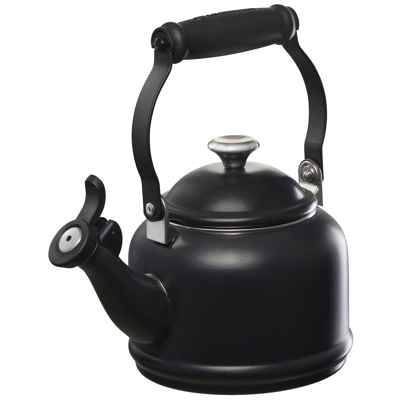 Le Creuset Demi Kettle in Licorice
