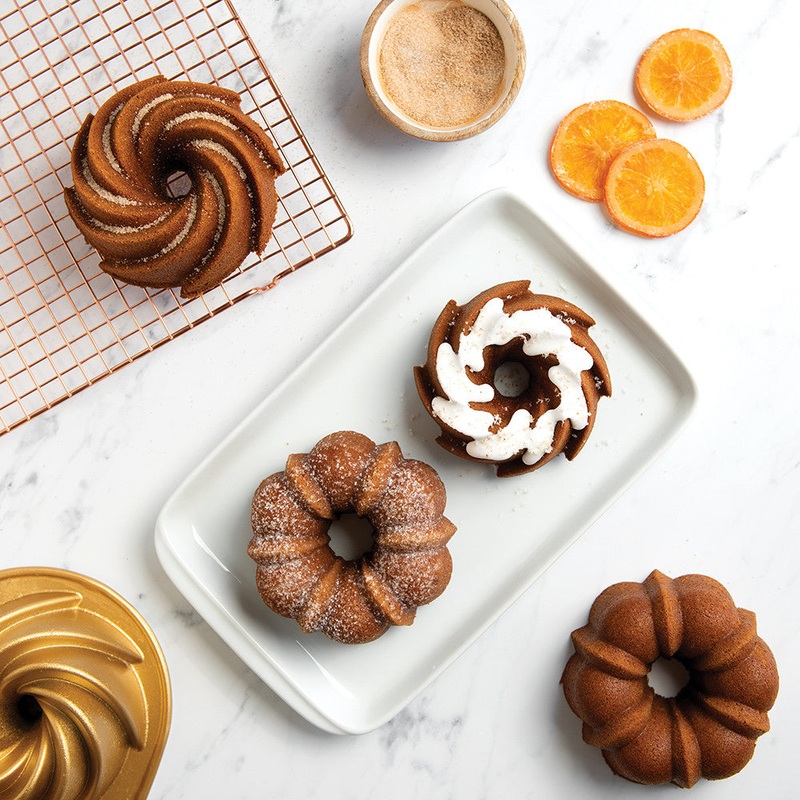 Nordic Ware Classic Bundt Duet Pan
