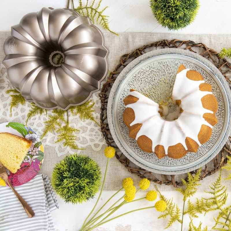 Nordic Ware Toffee Original Bundt Pan